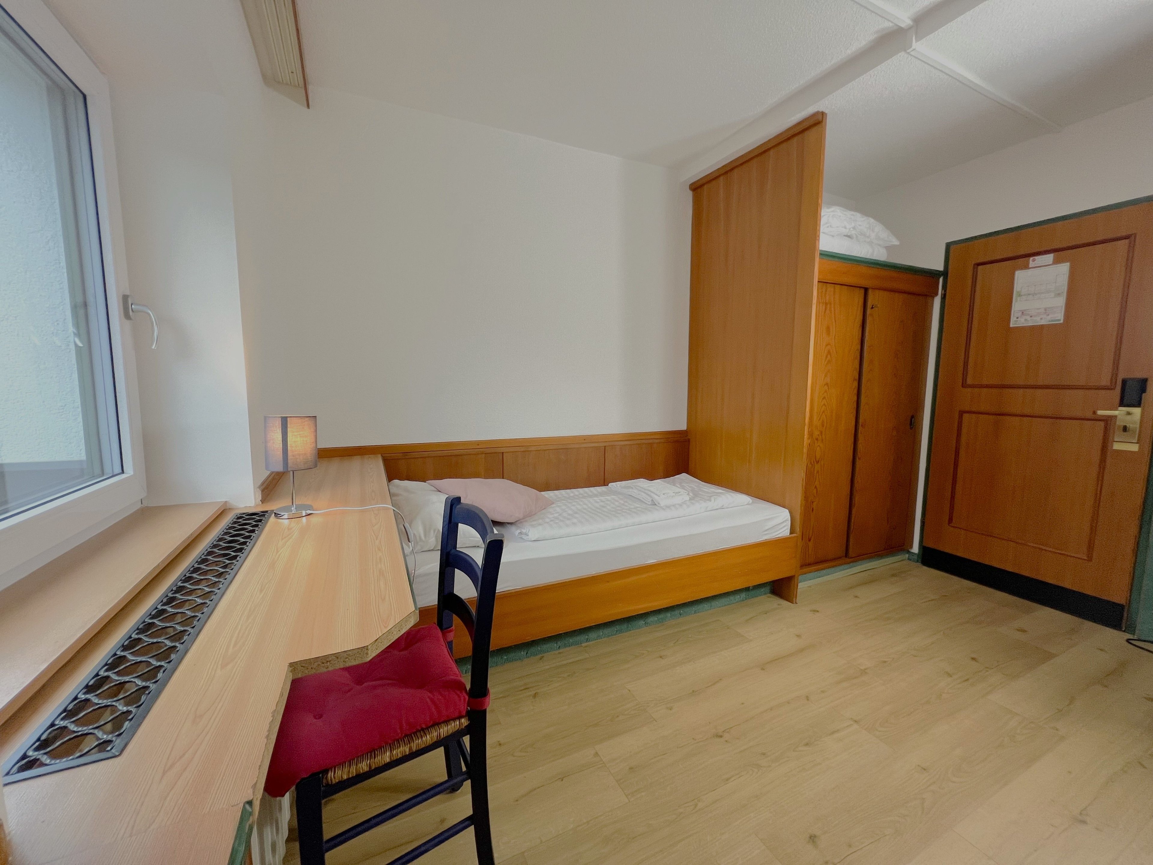 Einzel- & Doppelzimmer