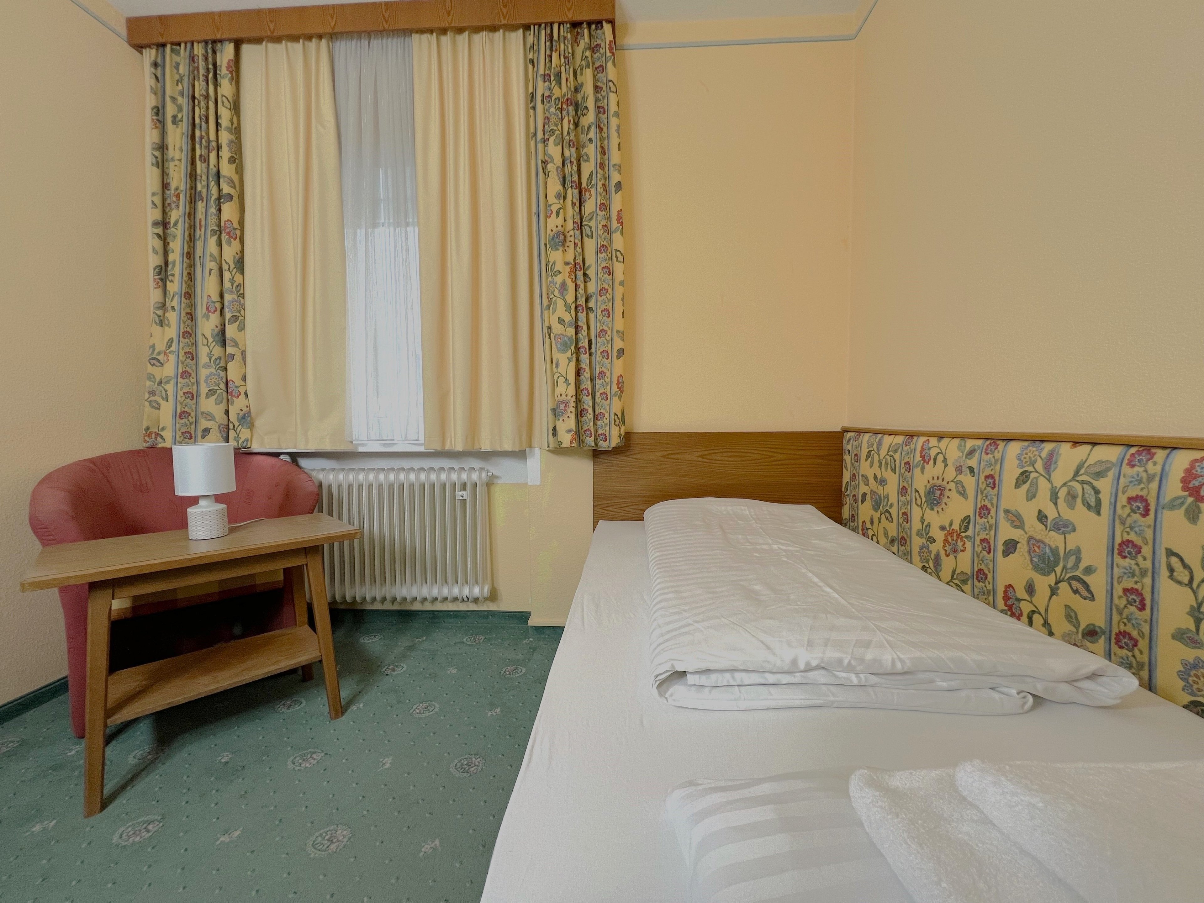Einzel- & Doppelzimmer